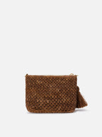 Pouch in rafia intrecciata marrone con logo ricamato